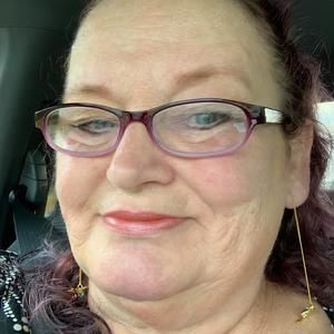 Meet your Posher, Brenda